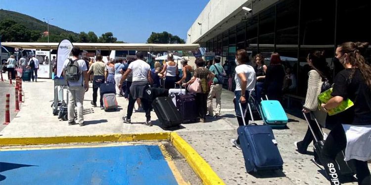 Τουρισμός: Οι φθινοπωρινές επιδόσεις ξεπέρασαν τις καλοκαιρινές – Στροφή προς το off-season