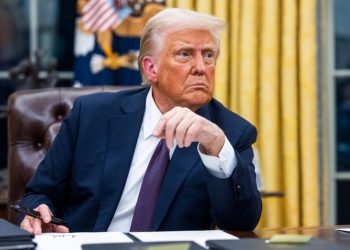 Τραμπ: Αντιμέτωπα με δασμούς 100% θα βρεθούν τα κράτη μέλη των BRICS αν υπονομεύσουν το δολάριο των ΗΠΑ