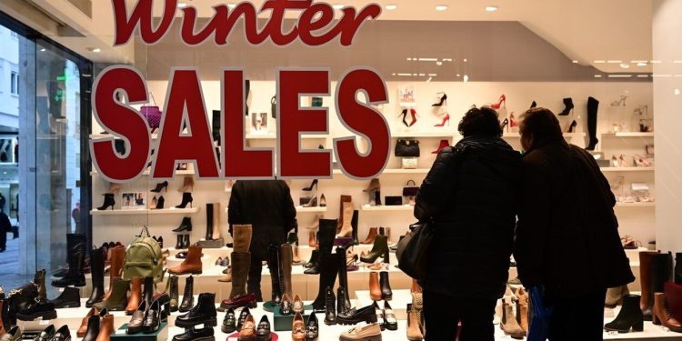 Χειμερινές εκπτώσεις 2025: Μέχρι πότε θα διαρκέσουν