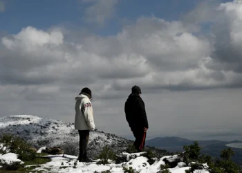 Πολικές αέριες μάζες φέρνουν ξανά χειμώνα και χιόνια – Απότομη αλλαγή του καιρού περιμένουν οι μετεωρολόγοι