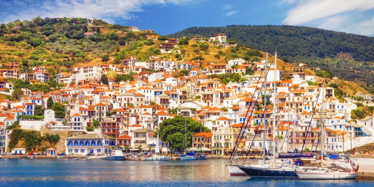 Η Σκόπελος στις κορυφαίες παραλίες της Ευρώπης για το 2025: Το Mamma Mia και η φυσική ομορφιά στο προσκήνιο