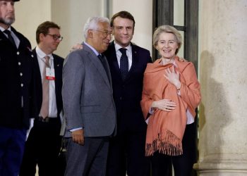 Άτυπη Σύνοδος στο Παρίσι – Ευρωπαϊκή ασφάλεια και αύξηση των αμυντικών δαπανών