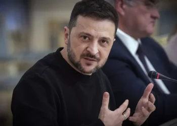 Ουκρανία: Το κοινοβούλιο δεν ενέκρινε ψήφισμα υποστήριξης στον Ζελένσκι