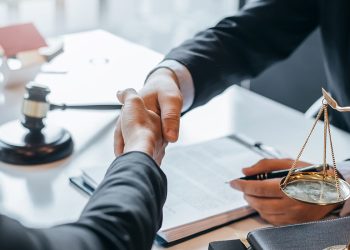 Βαγγέλης Γ. Ρηγάτος: Ο νέος εξωδικαστικός μηχανισμός – Αποτελεσματικότητα και προκλήσεις στη ρύθμιση οφειλών