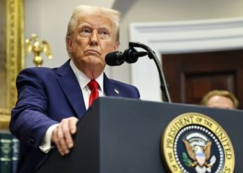 Εμπορικός πόλεμος: Κλιμακώνεται η ένταση με αντίποινα από Κίνα και Καναδά