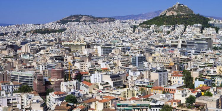 ΟΟΣΑ: Εκτίναξη των εσόδων από ακίνητα στην Ελλάδα – Η άλλη όψη της στεγαστικής κρίσης