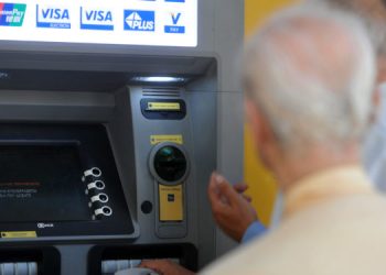 Αναδρομικά: Πάγο στην επιστροφή των δώρων για τους συνταξιούχους βάζει το Ανώτατο Ειδικό Δικαστήριο