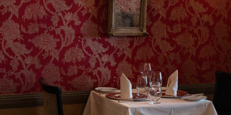 Άγιος Βαλεντίνος: Σε αυτά τα γαλλικά εστιατόρια της Αθήνας θα γιορτάσουμε την αγάπη