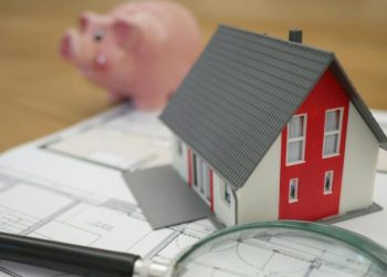 ΕΝΦΙΑ 2025: Οι 12 δόσεις του φόρου και ποιοι χάνουν τις εκπτώσεις