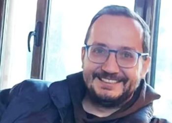 Αναπάντητα ερωτήματα για τον θάνατο του Βασίλη Καλογήρου – Σήμερα η εξόδιος ακολουθία