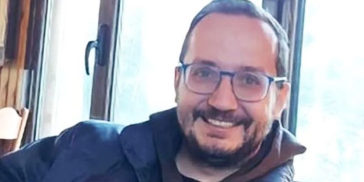 Αναπάντητα ερωτήματα για τον θάνατο του Βασίλη Καλογήρου – Σήμερα η εξόδιος ακολουθία