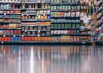 Καφές, κακάο, χυμοί και κρέας: Τα ανοιχτά «μέτωπα» στη μάχη των τιμών στα τρόφιμα