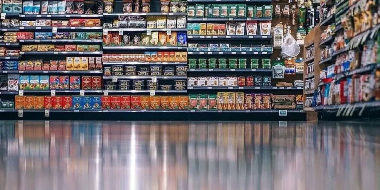 Καφές, κακάο, χυμοί και κρέας: Τα ανοιχτά «μέτωπα» στη μάχη των τιμών στα τρόφιμα