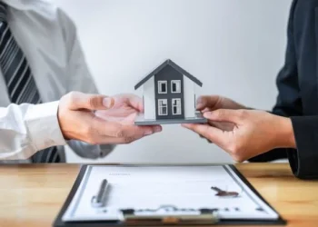 ΕΝΦΙΑ: Ποιοι μπορούν να τον εξοφλήσουν σε 24 μηνιαίες δόσεις – Τα SOS για τους φορολογούμενους