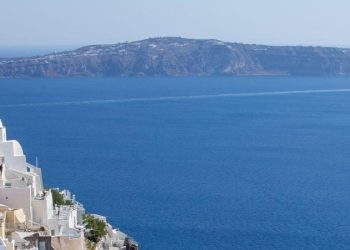 Τρεις νέες σεισμικές δονήσεις μεγέθους 4,1 ως 4,4 βαθμών της κλίμακας Ρίχτερ στο θαλάσσιο χώρο νότια της Αμοργού τις πρώτες πρωινές ώρες