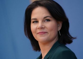 Α. Μπέρμποκ: Η Ευρώπη είναι ανάγκη να συμμετέχει σε συνομιλίες για την Ουκρανία