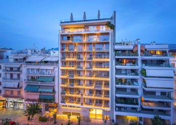 Cocomat στην Ακρόπολη: Τι απαντά η Αποκεντρωμένη στο ΣτΕ για τις καθυστερήσεις