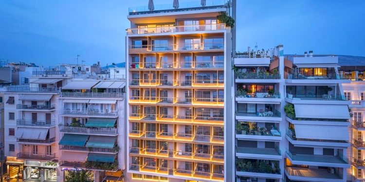 Cocomat στην Ακρόπολη: Τι απαντά η Αποκεντρωμένη στο ΣτΕ για τις καθυστερήσεις