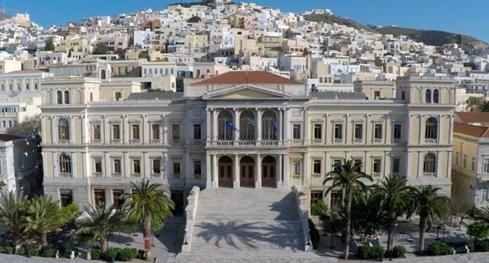 Σύρος: 4 πρώην δήμαρχοι στηρίζουν τον αγώνα του Συλλόγου Πληγέντων Δυστυχήματος Τεμπών