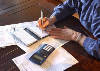 Άνοδος στα ληξιπρόθεσμα χρέη το 2024: Νέο πλήγμα για την αγορά