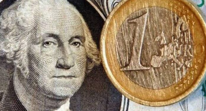 Ισοτιμία ευρώ-δολαρίου: Τα δεδομένα που εκπλήσσουν τους πάντες