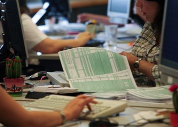 Πότε έρχονται τα ραβασάκια του ΕΝΦΙΑ, τι αλλάζει στις φορολογικές δηλώσεις