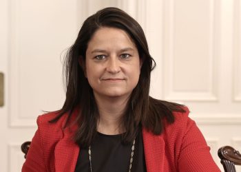 Νίκη Κεραμέως: Μείωση εισφορών και Ψηφιακή Κάρτα Εργασίας – Τι αλλάζει για τους εργαζόμενους;