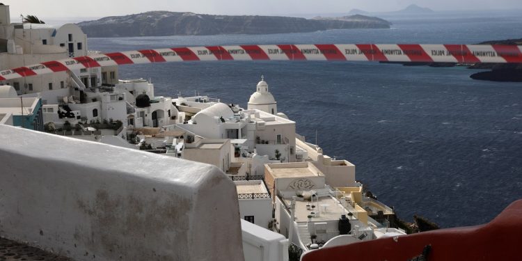 Σεισμοί στη Σαντορίνη: Νέα δόνηση 5 Ρίχτερ ανοιχτά της Αμοργού – Αισθητός και στην Αττική
