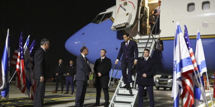 (Evelyn Hockstein/Pool Photo via AP)