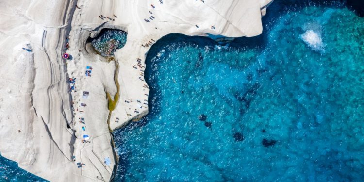 Διευκρινίσεις του υπουργείου Περιβάλλοντος σχετικά με το Σαρακήνικο της Μήλου