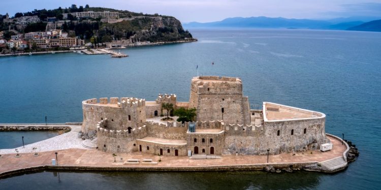 3 νέες επενδύσεις για ξενοδοχεία στην Πελοπόννησο εντάχθηκαν προς χρηματοδότηση στον Αναπτυξιακό Νόμο – Πού θα γίνουν