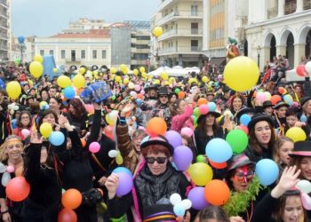 Πατρινό Καρναβάλι: Χιλιάδες καρναβαλιστές σκόρπισαν διασκέδαση και χαρά