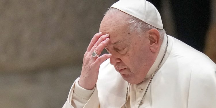 Βατικανό: Σε κρίσιμη κατάσταση ο Πάπας Φραγκίσκος