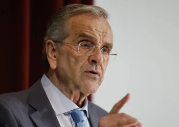 Σαμαράς για Τέμπη: «Δεν νοείται η κυβέρνηση να αντιδικεί με τους συγγενείς»