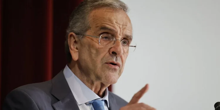 Σαμαράς για Τέμπη: «Δεν νοείται η κυβέρνηση να αντιδικεί με τους συγγενείς»