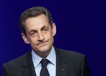 Γαλλία: Σε κατ’ οίκον περιορισμό με ηλεκτρονικό βραχιολάκι, ο πρώην πρόεδρος Νικολά Σαρκοζί
