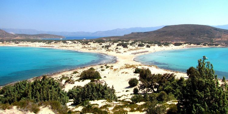Το Ελαφονήσι στην κορυφή του κόσμου – Η καλύτερη παραλία της υφηλίου σύμφωνα με το TripAdvisor