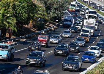 Η ΑΑΔΕ πατάει το κουμπί με ηλεκτρονικές διασταυρώσεις για ανασφάλιστα ΙΧ και οχήματα με απλήρωτα τέλη και ΚΤΕΟ