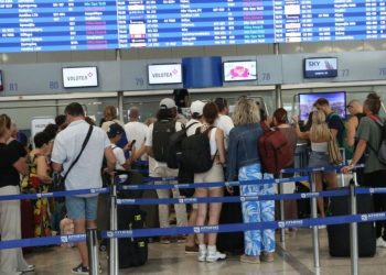 Τουρισμός: Στα 29,2 εκατομμύρια οι αεροπορικές αφίξεις στη χώρα το 2024