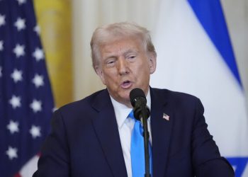 Τραμπ: «Ο Πούτιν θέλει να τελειώσει ο πόλεμος, θα συναντηθούμε σύντομα»