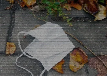 Χρήστος Χ. Θεοφιλάτος: Αποσπάσματα από τα «Χρονικά της Κίτρινης Μέρας»