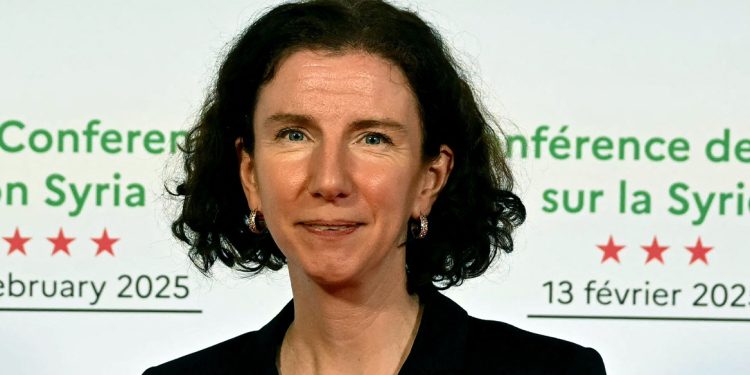 Βρετανία: Παραιτήθηκε η υπουργός Διεθνούς Ανάπτυξης μετά τις περικοπές του προϋπολογισμού για διεθνή βοήθεια