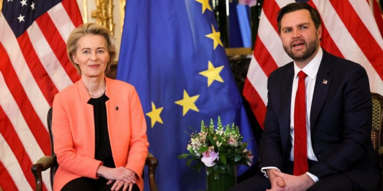 Συνάντηση Ούρσουλα φον ντερ Λάιεν – Τζέι Ντι Βανς: Συνεργασία, τεχνητή νοημοσύνη και εμπορικές προκλήσεις