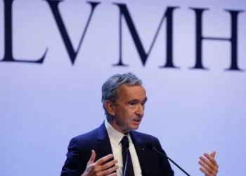 Μπερνάρ Αρνό: Ετοιμάζεται να παραμείνει «για πάντα» επικεφαλής του ομίλου LVMH