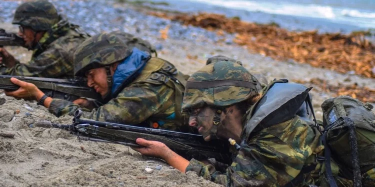 Προσλήψεις ΕΠΟΠ σε Στρατό, Αεροπορία και Ναυτικό: Το χρονικό περιθώριο για υποβολή αίτησης