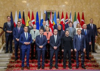 Βρετανία: «Συμμαχία των προθύμων» για στρατό σε ξηρά, αέρα και θάλασσα