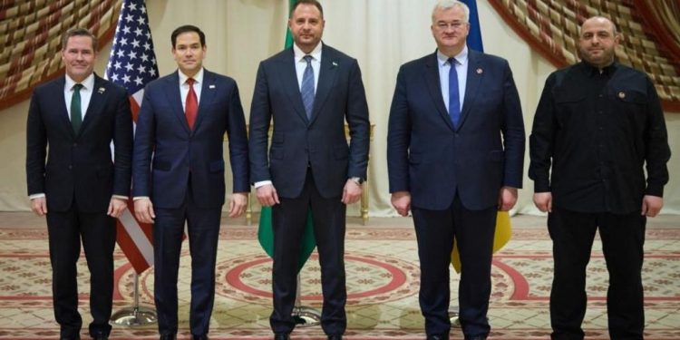 Ουκρανία: Συμφωνία για κατάπαυση του πυρός – Τα δεδομένα και το παρασκήνιο