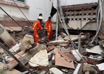 Ξεπέρασαν τους 1.000 οι νεκροί μετά τα 7,7 Ρίχτερ σε Μιανμάρ και Ταϊλάνδη – Φόβοι για πάνω από 10.000