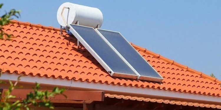 Ένα στα είκοσι νοικοκυριά διεκδικεί ένταξη στα προγράμματα «Εξοικονομώ» και «Αλλάζω θερμοσίφωνα»