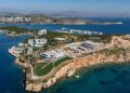 Astir Villas: Πτήση με drone πάνω από τα ακριβότερα ακίνητα της Αθηναϊκής Ριβιέρας (VIDEO)